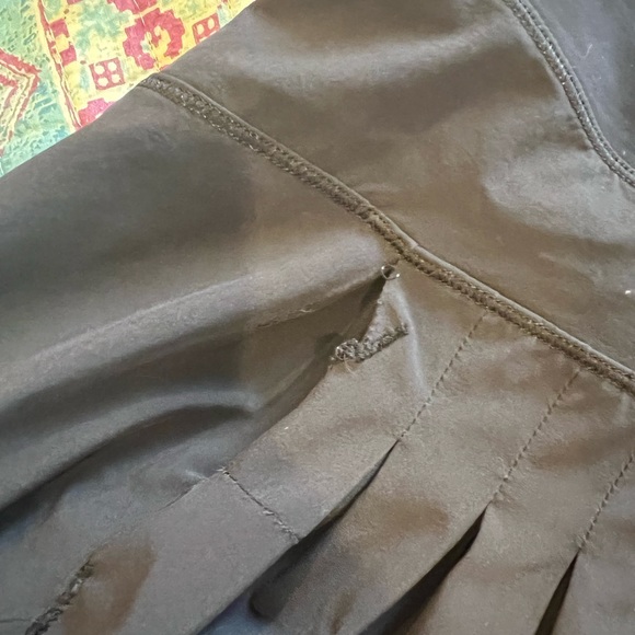 Lululemon Pace Rival Skirt Size 6 Black - Picture 4 of 4